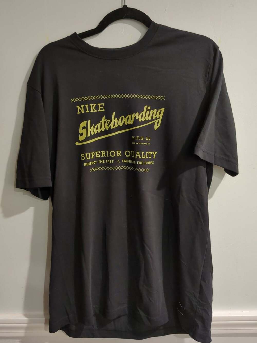 Nike Skateboarding Graphic T-Shirt Black Superior Quality
